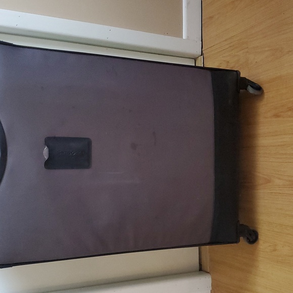 Samsonite Large Softside Spinner - Picture 7 of 9